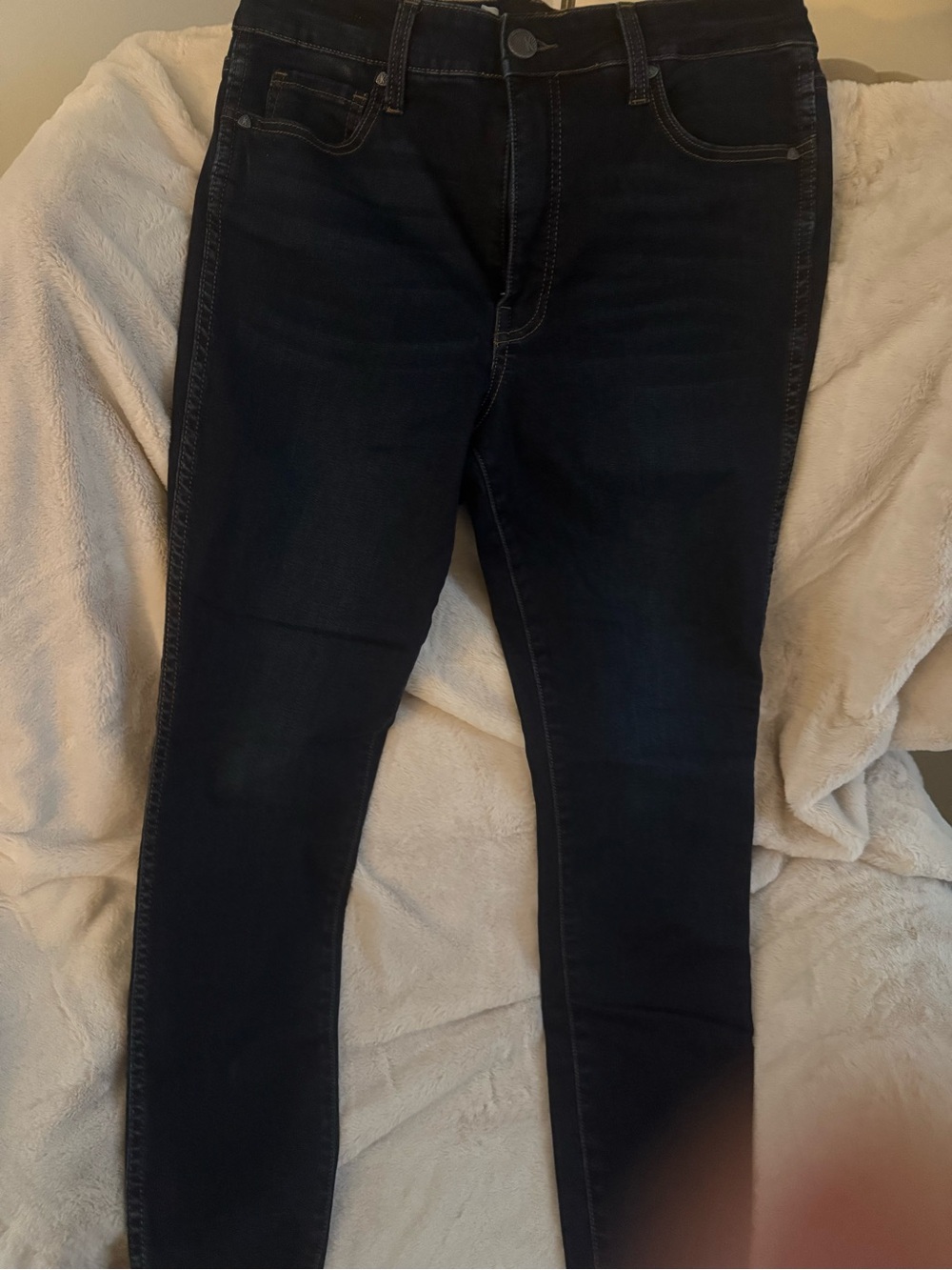 Kut from the Kloth Dark Indigo Skinny Jeans with Back Pocket Distress - Picture 4 of 4